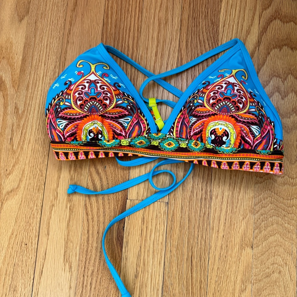 Athleta bathing suit top